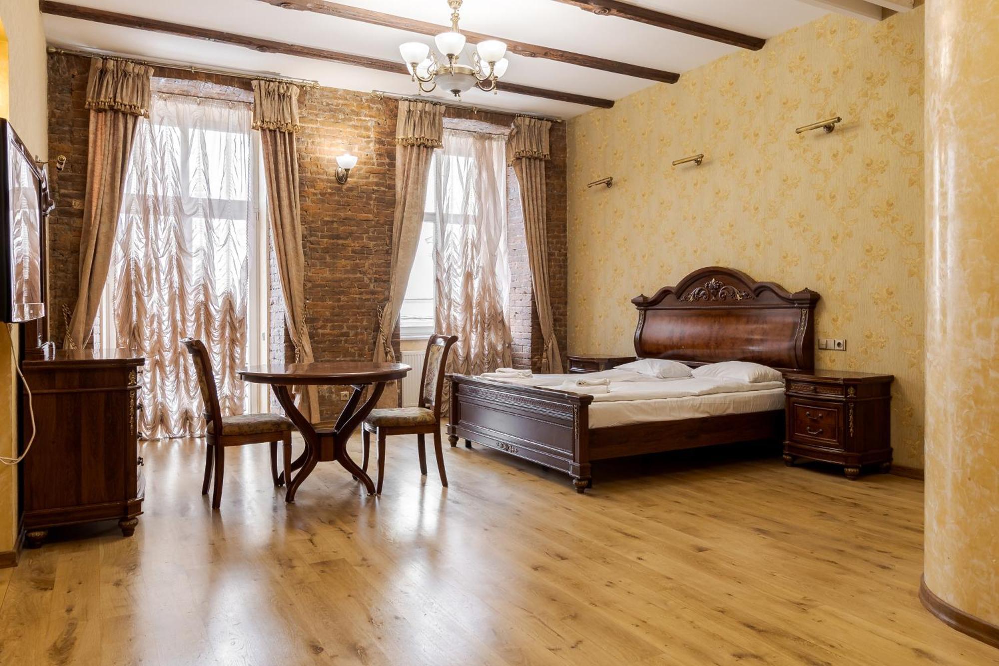 Апартаменти На Площі Ринок, 20 Lviv Exterior photo
