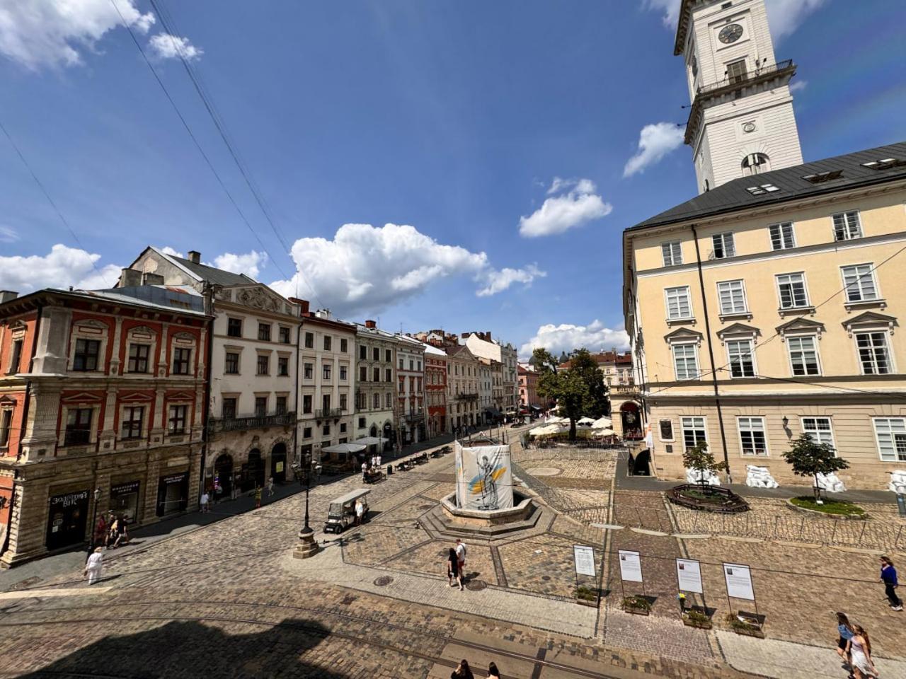 Апартаменти На Площі Ринок, 20 Lviv Exterior photo